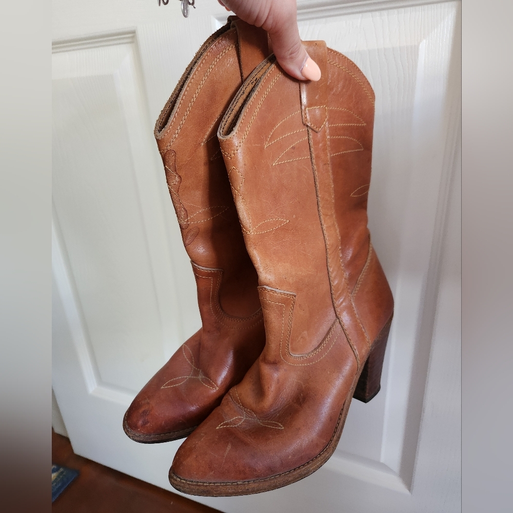 Frye-type Orange-Brown Leather Western Boots